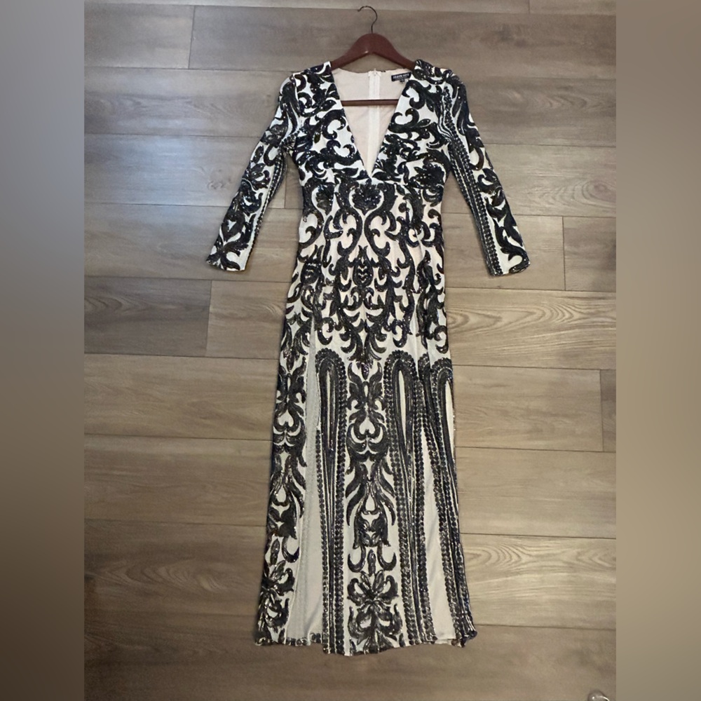 Fashion Nova Black Sequin Embroidered Formal Gown Long Sleeve Medium